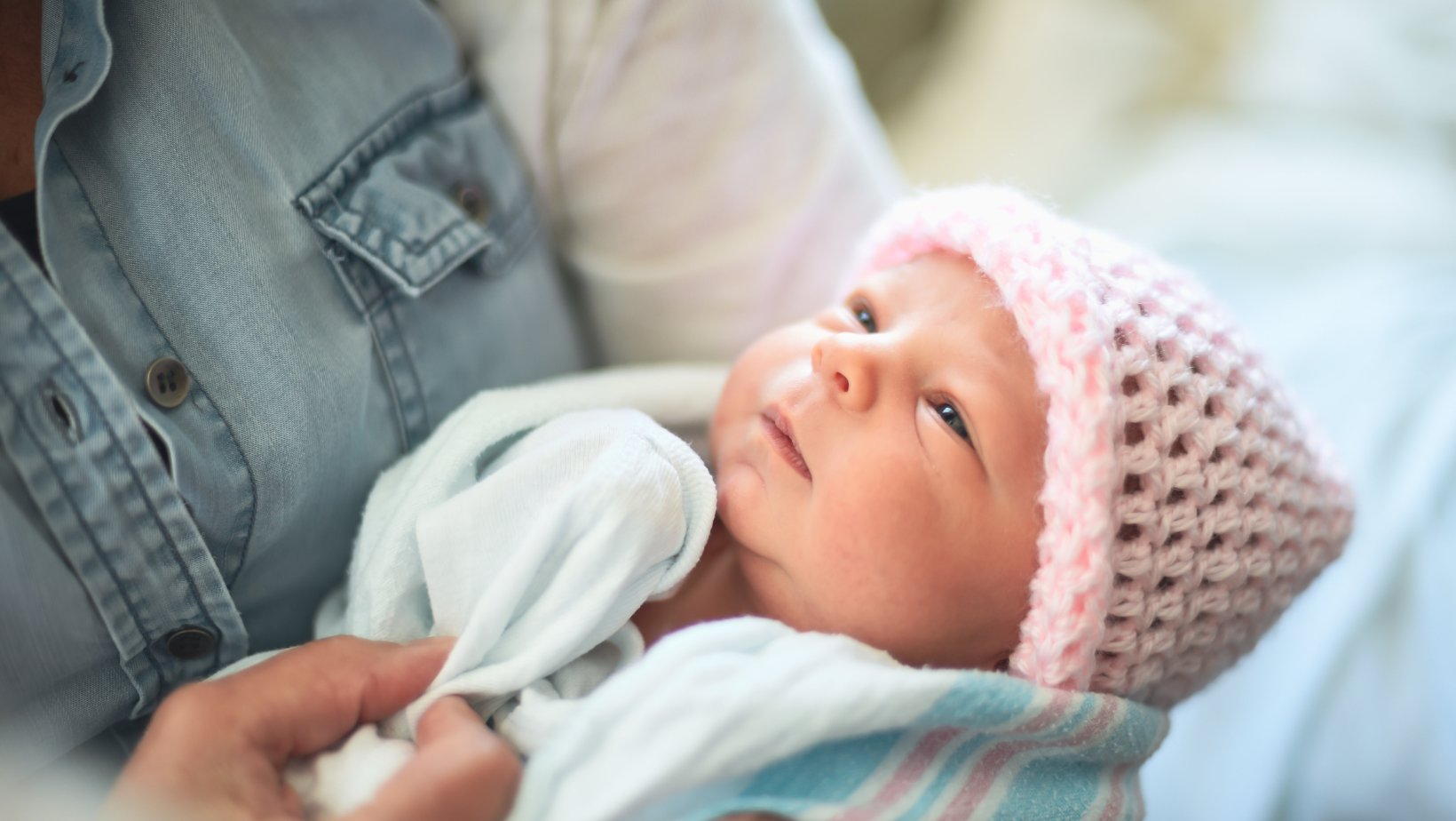 How To Manage Visitors In The Hospital When You’re Having A Baby